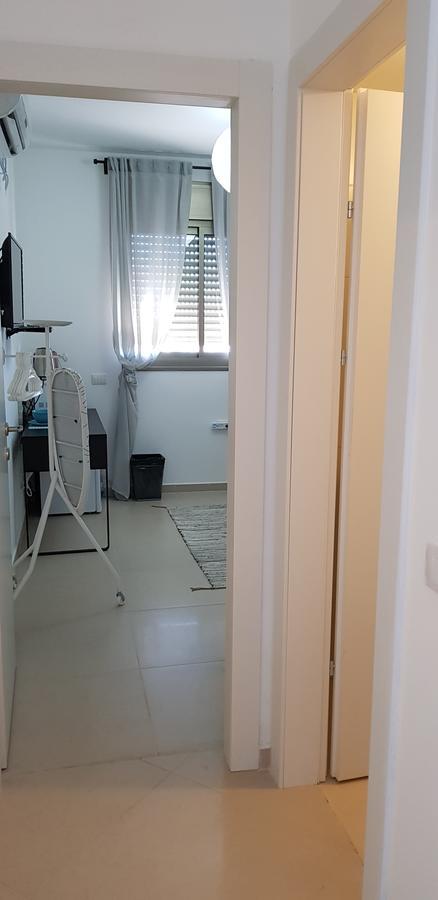 Private Bed/Bathroom In Netanya Exterior photo